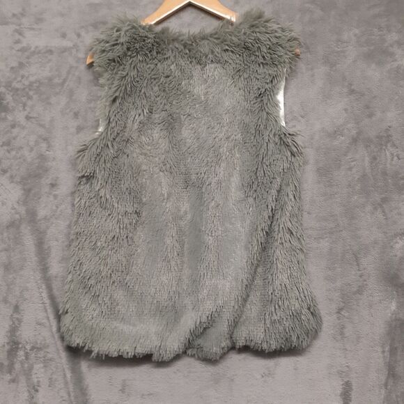 Fashion Nova Furry Vest Sage Green One Size Fits Most Satin Lined - Picture 7 of 8